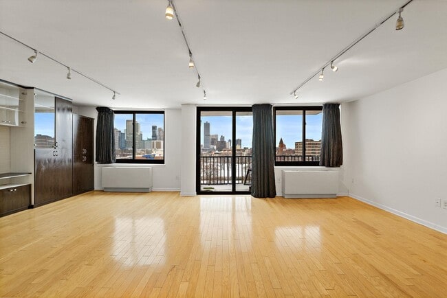 Building Photo - 700 Grove St