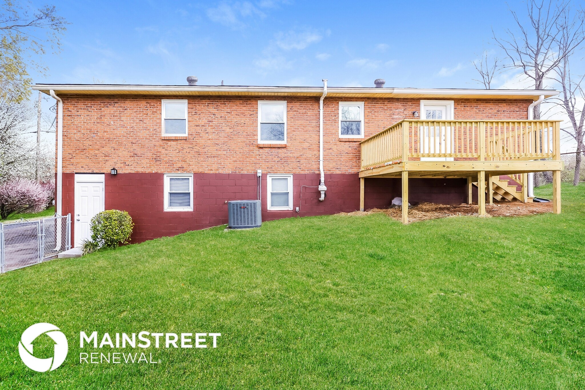 Building Photo - 226 Grandview Dr