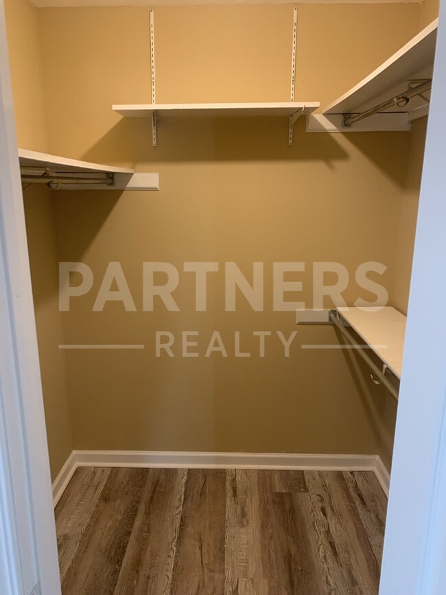 Building Photo - 5821 Acacia Ct