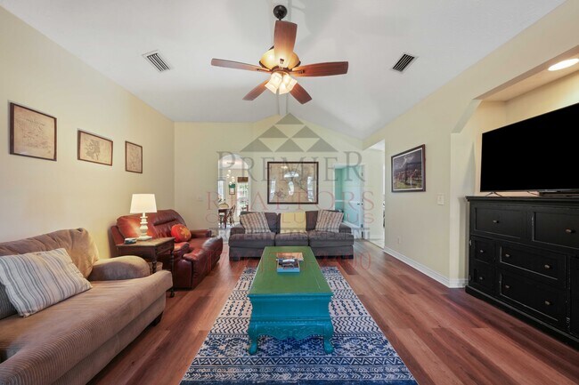 Building Photo - 393 Lee Rd 554