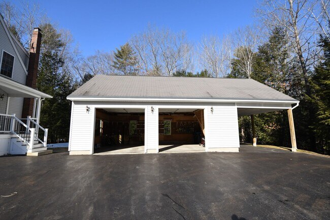 Building Photo - 15 Sabatus Rd