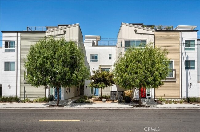 Building Photo - 1811 S Mesa St
