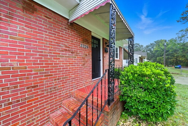 Building Photo - 2226 Florida Ave