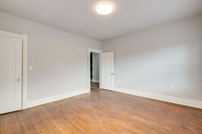 Building Photo - 726 NW 24th St