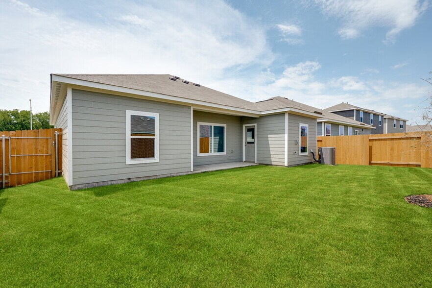 Building Photo - 1513 Harvester Dr