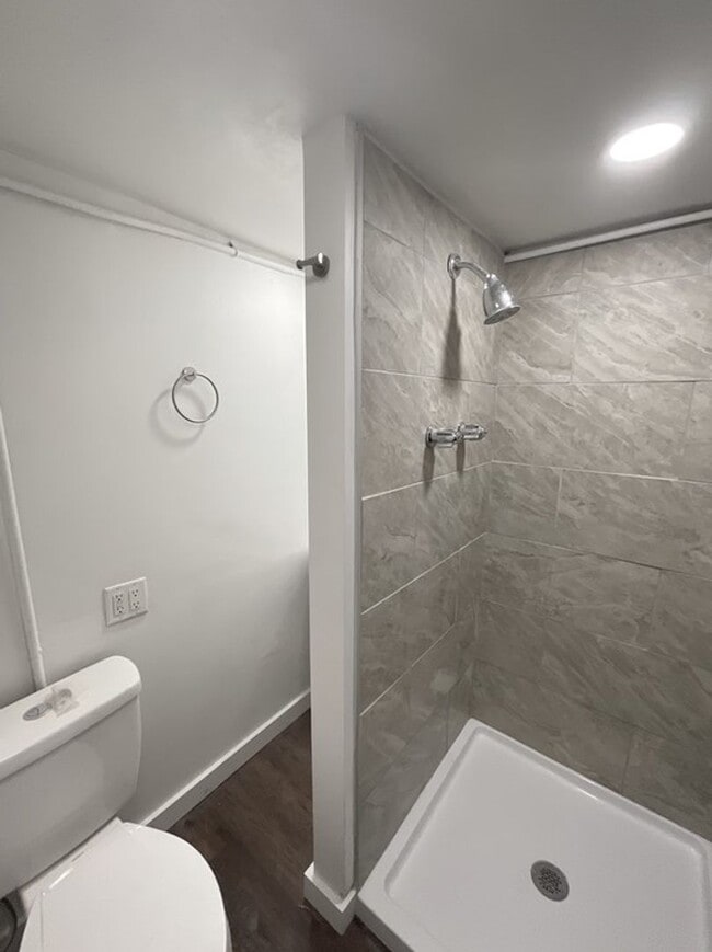 Building Photo - PRE-LEASING