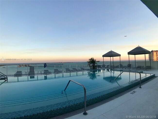 Primary Photo - 218 SE 14th St