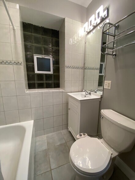 New Bath - 2726 W Wellington Ave