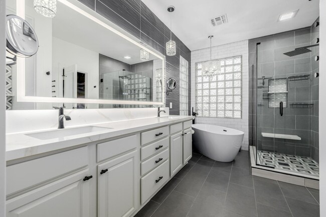 Building Photo - 7740 E Phantom Way