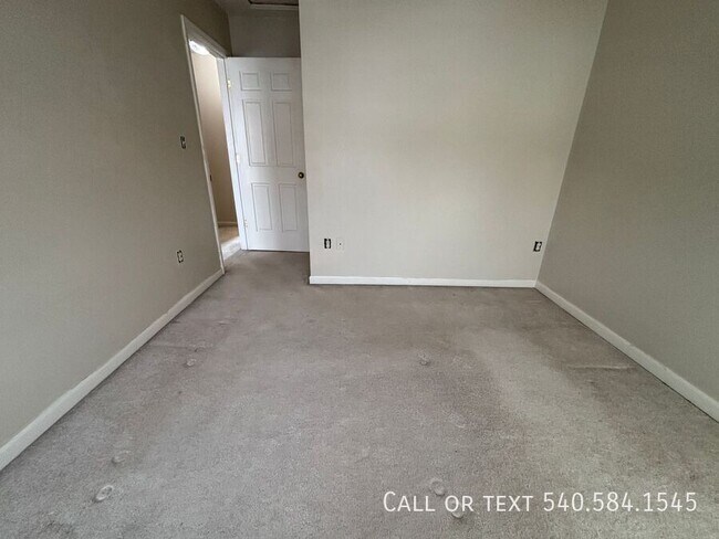 Building Photo - 3776 Kenwick Trail