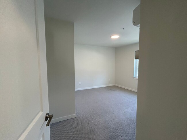 Building Photo - 4234 Cameo Ln