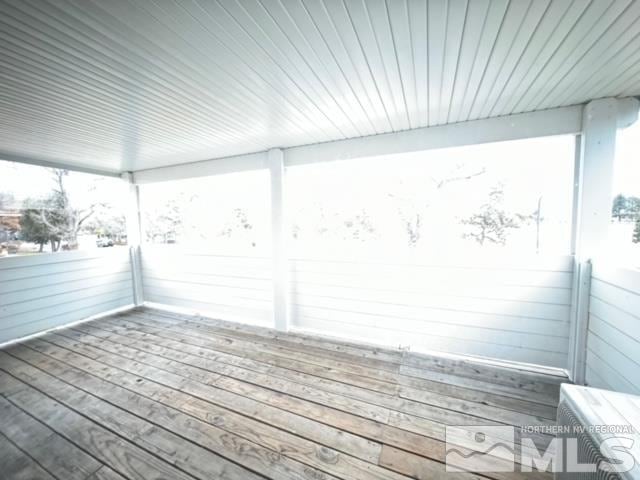 Building Photo - 2125 Lakeside Dr