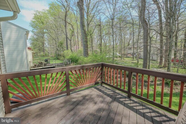 Building Photo - 359 Point to Point Rd