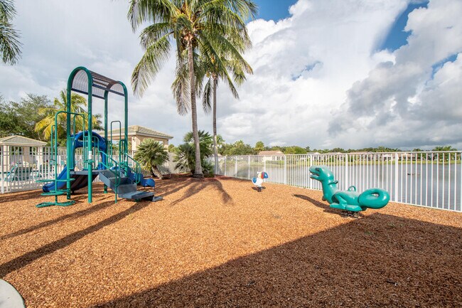 Building Photo - 544 SW Indian Key Dr