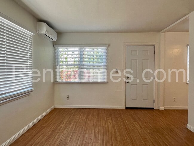 Building Photo - 3821 Meade Ave