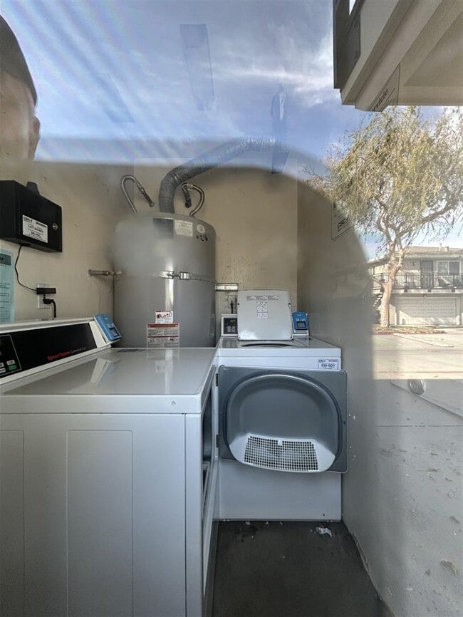 Building Photo - 5486 Tradewinds Walkway