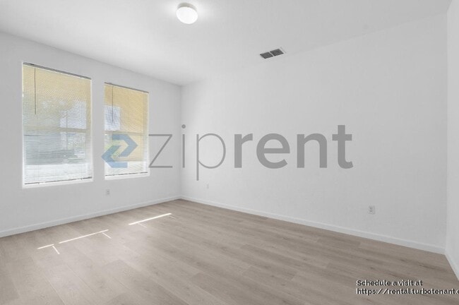 Building Photo - 10923 Tower Park Dr