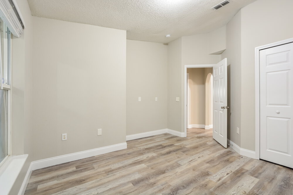 Building Photo - 3254 Erskine Dr