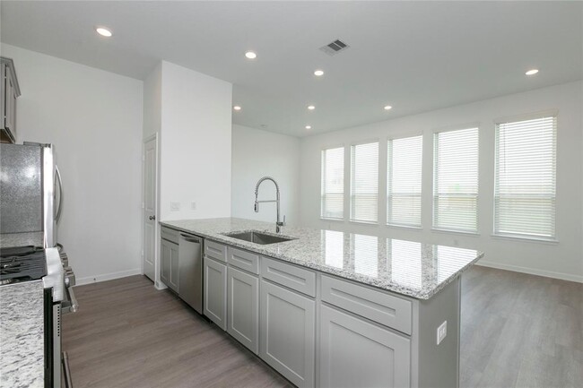 Building Photo - 4022 Balboa Dr