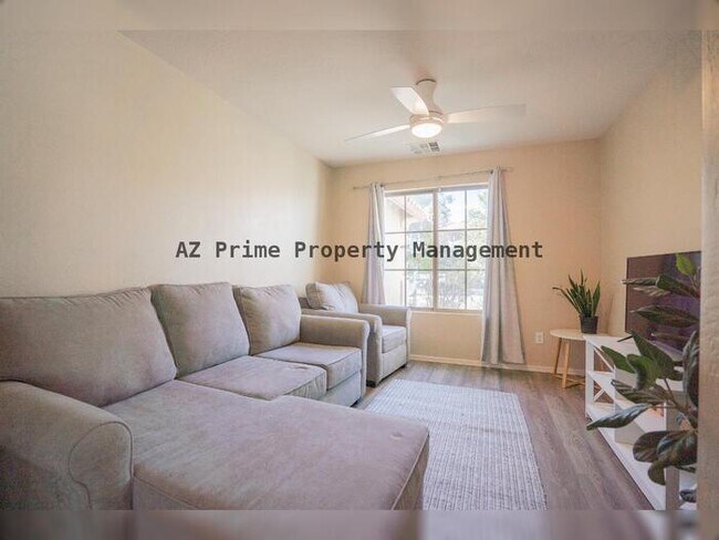 Building Photo - 15160 W Smokey Dr