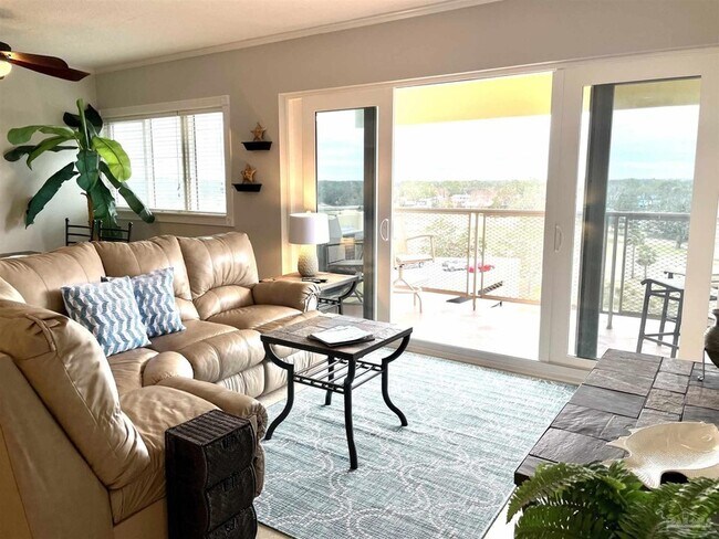 Building Photo - 825 Bayshore Dr