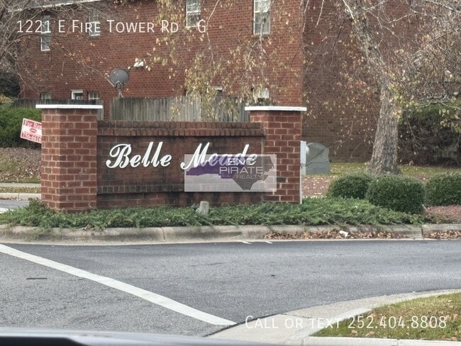 Building Photo - 1221 E Fire Tower Rd