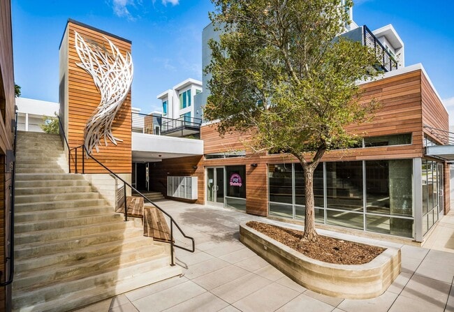 Building Photo - Newly build 3 bedroom South Redondo Townhome