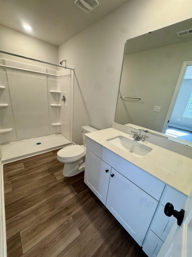 Building Photo - 1735 King Oaks Lp