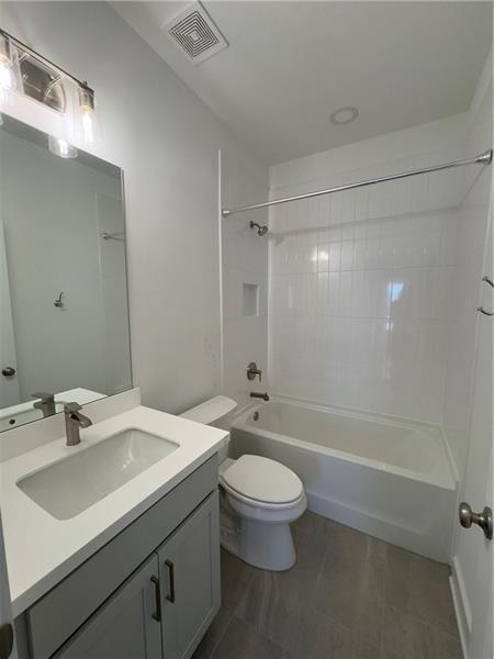 Building Photo - 1255 Westshore Dr