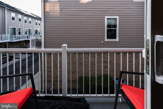 Building Photo - 608 Parkside Pl NE