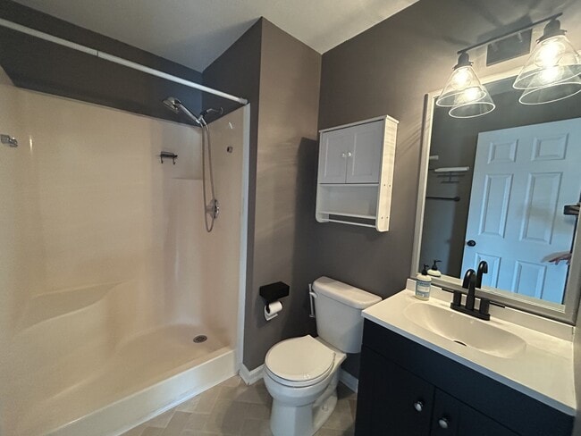 Building Photo - 3423 Minor Dr