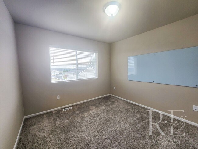 Building Photo - 1459 Baker Hts Lp