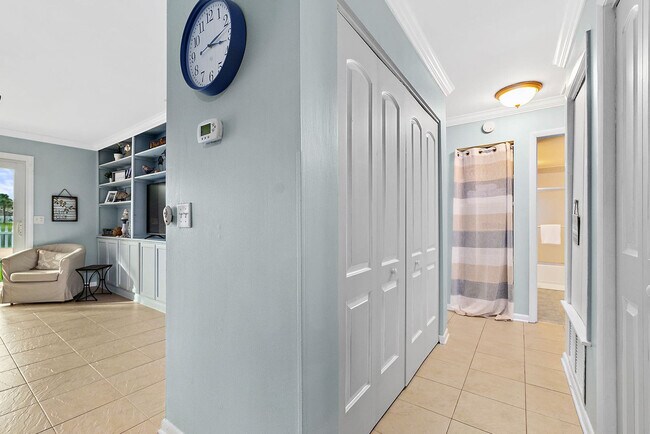 Building Photo - 11 Oceanside Dr