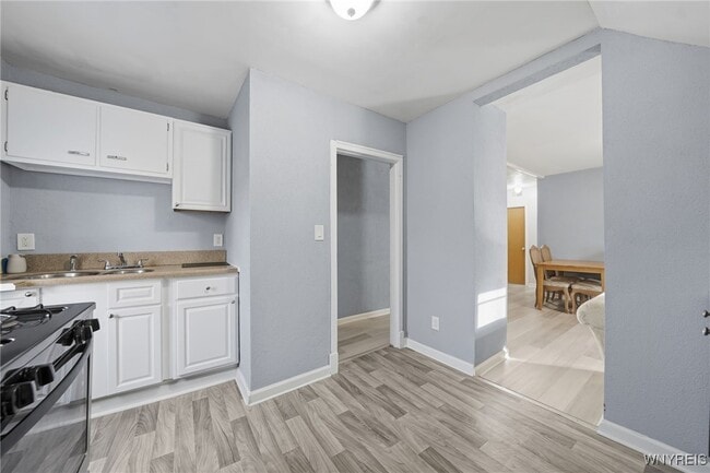 Building Photo - 214 58th St