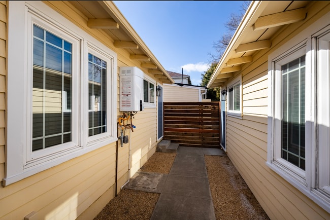 Building Photo - Studio - Downtown Santa Barbara