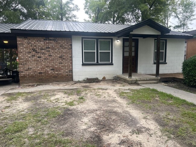 Primary Photo - 206 Whitehead St