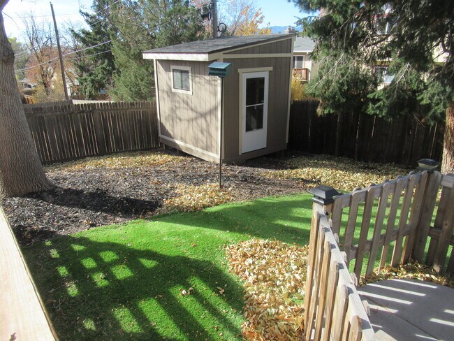 Building Photo - 1410 Auburn Dr