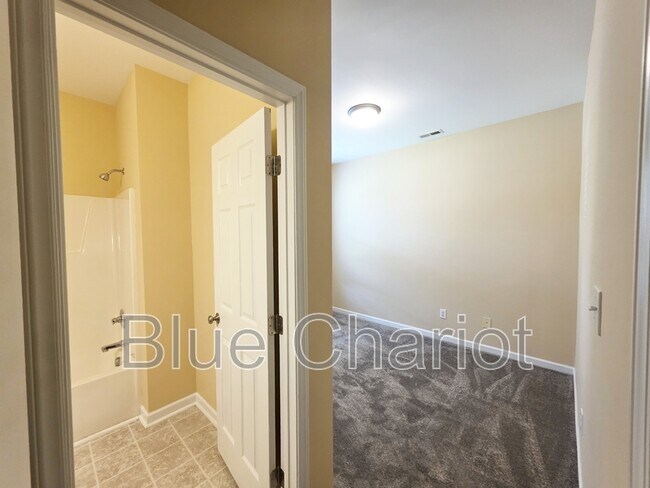 Building Photo - 650 Ganyard Farm Way