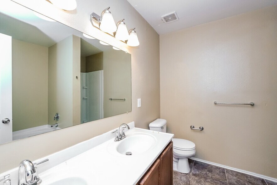 Building Photo - 10564 Flagstaff Run