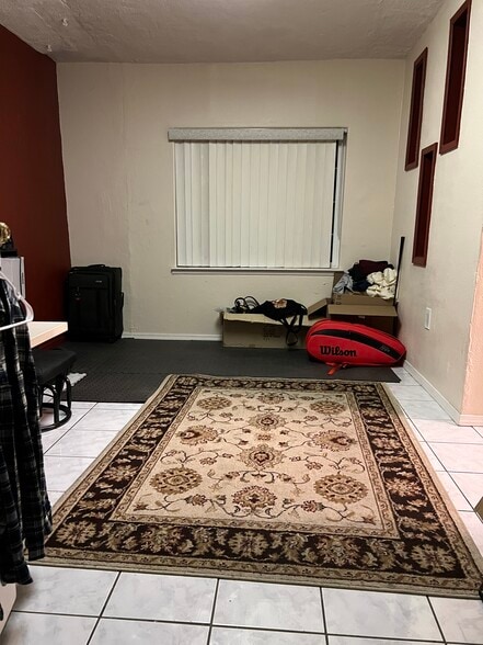 Building Photo - 1848 Enesco Ave