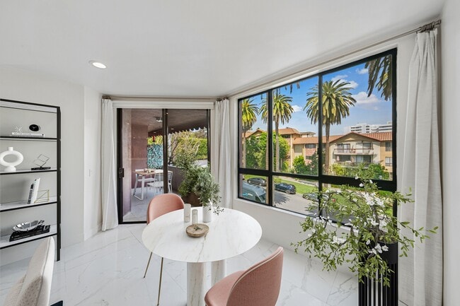 Building Photo - 1745 Camino Palmero St