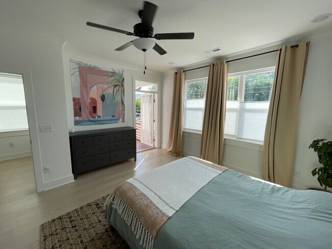 Building Photo - 1348 Slayton St