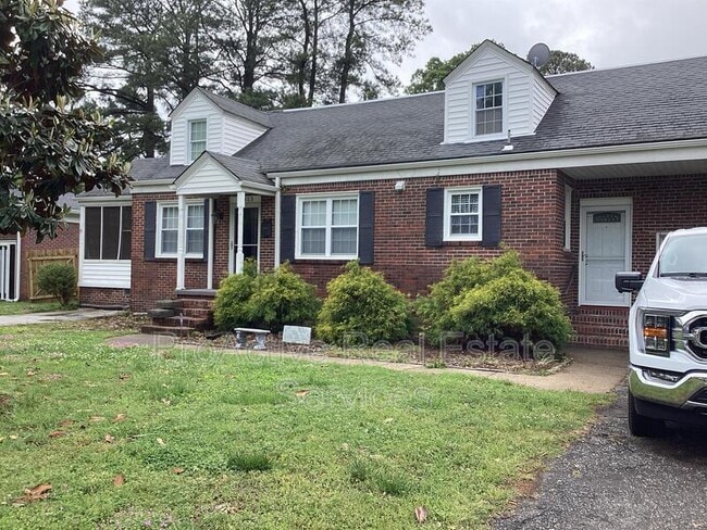 Primary Photo - 6413 Glenoak Dr