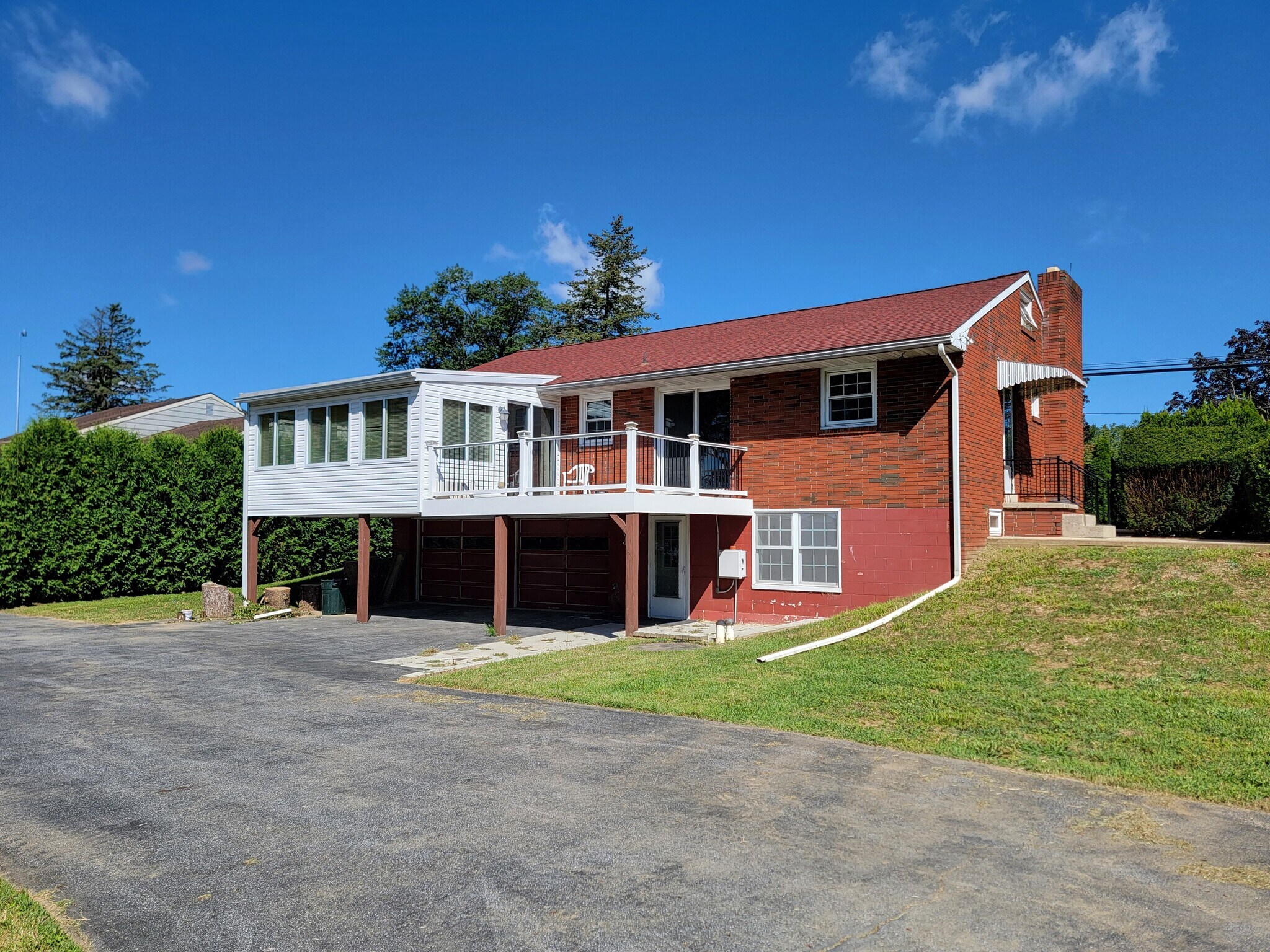 Building Photo - 2422 New Holland Pike