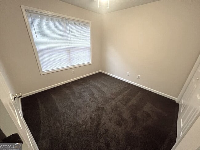 Building Photo - 1233 Crystal Bend