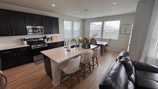 Building Photo - 112 Tranchet Dr