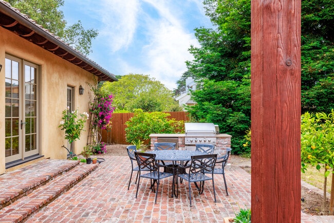 Building Photo - 3317 Taylor Rd