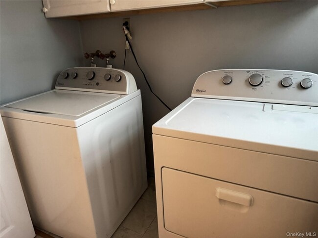 Building Photo - 9 Glen Rose Ct