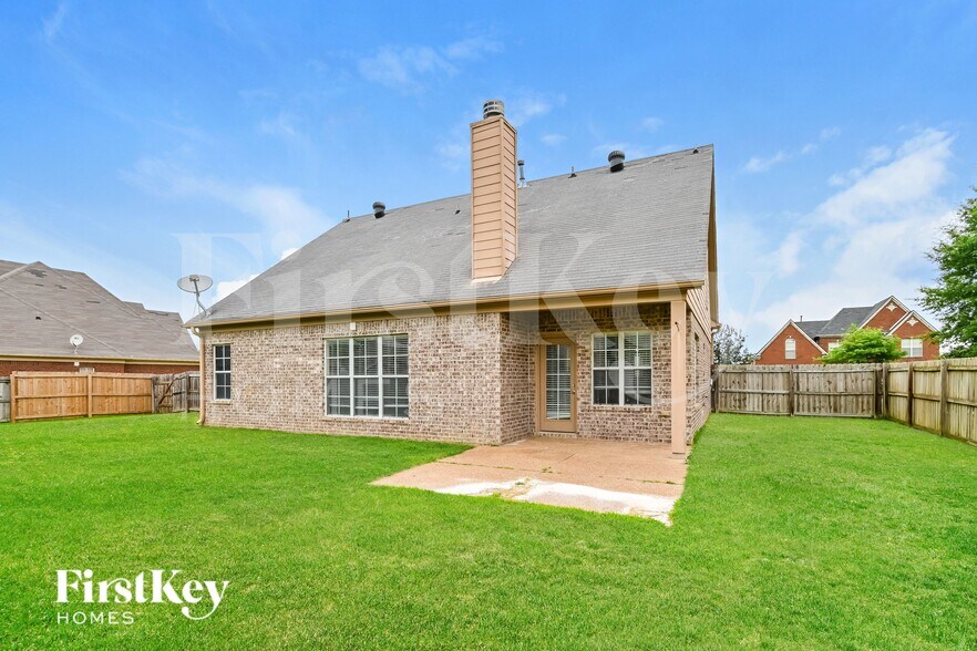 Building Photo - 6345 Renwood Loop