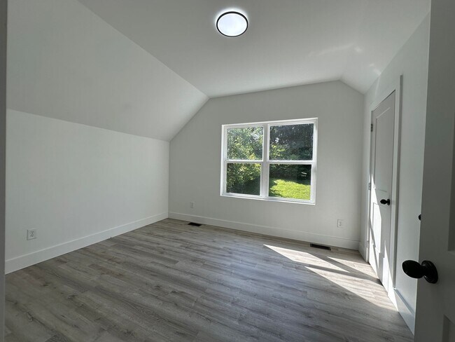 Building Photo - Brand New Living in North Knoxville: Modern Comfort Awaits